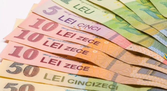 Bancnote românești aranjate în evantai, într-o imagine despre fondul de urgență.